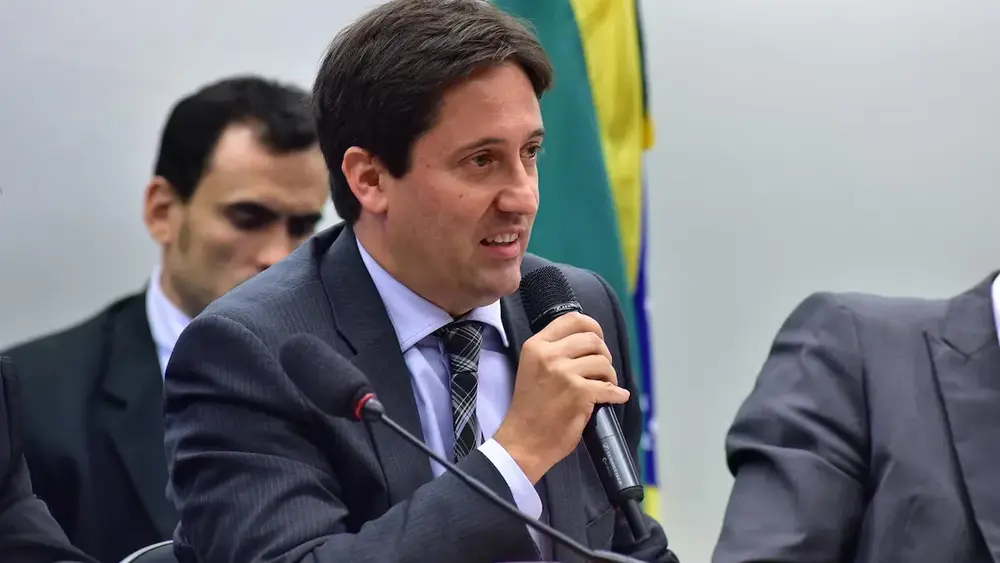 Servidor do BC tentou intermediar venda do Letsbank ao Nubank, diz PF