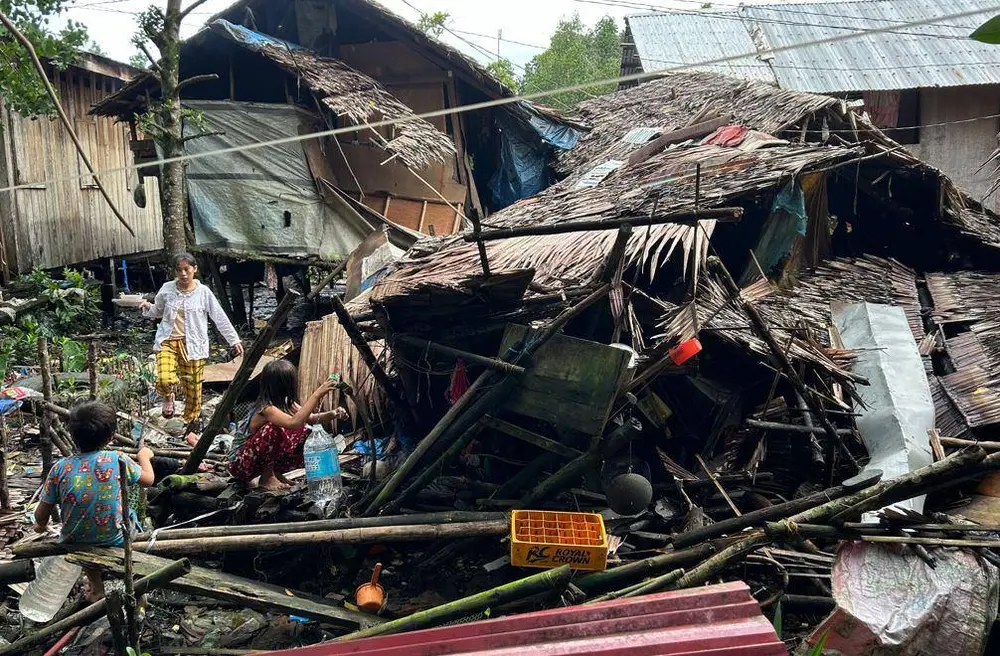 Terremoto 7,8 atinge Filipinas e gera alerta de tsunami